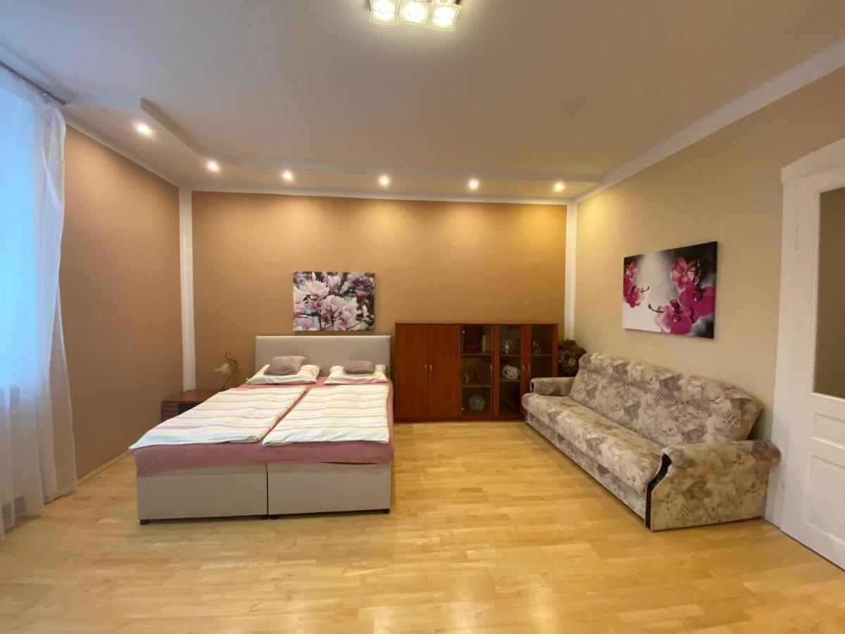 Holicak Apartment Olomouc Bagian luar foto